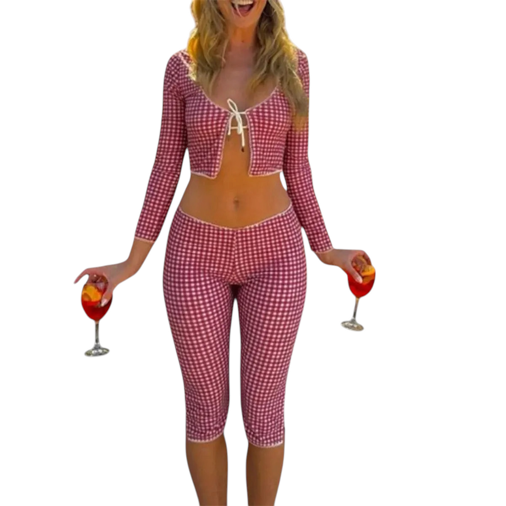 Red Gingham Two-Piece Set – Tie-Front Crop Top & Low-Waist Capris
